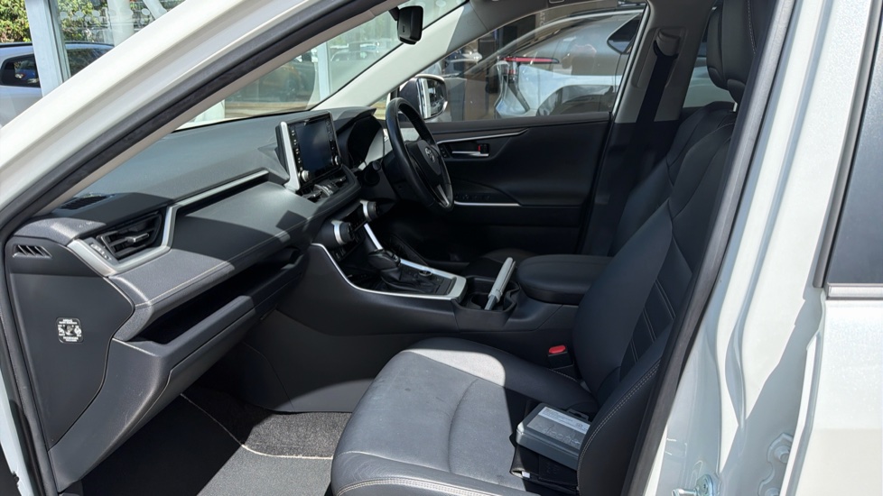 Toyota RAV4 2.5 VVT-i Hybrid Excel TSS 5dr CVT Hybrid Estate - Image 5