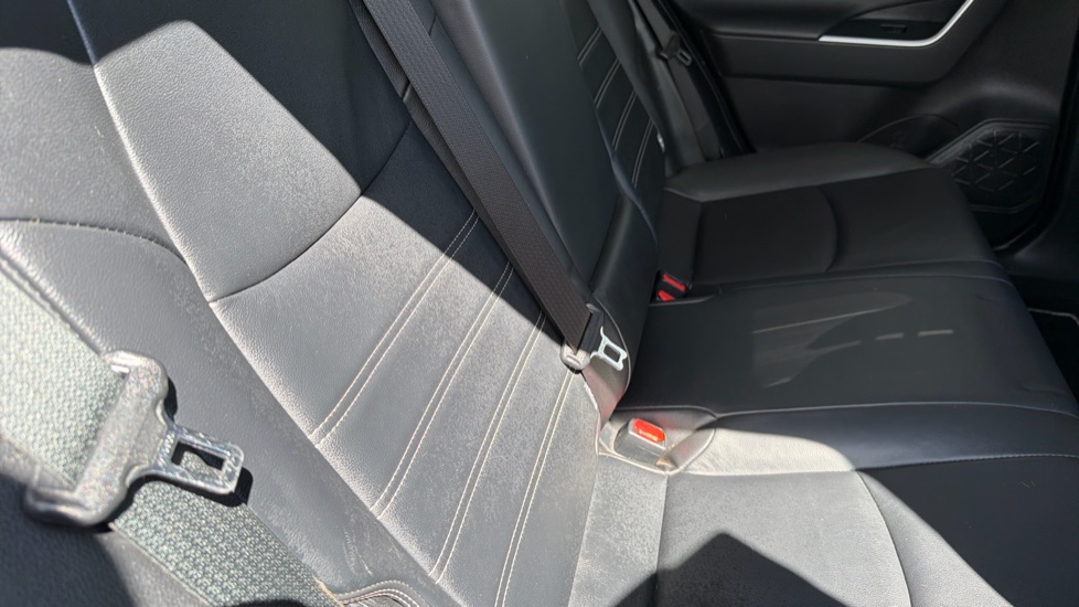 Toyota RAV4 2.5 VVT-i Hybrid Excel TSS 5dr CVT Hybrid Estate - Image 14