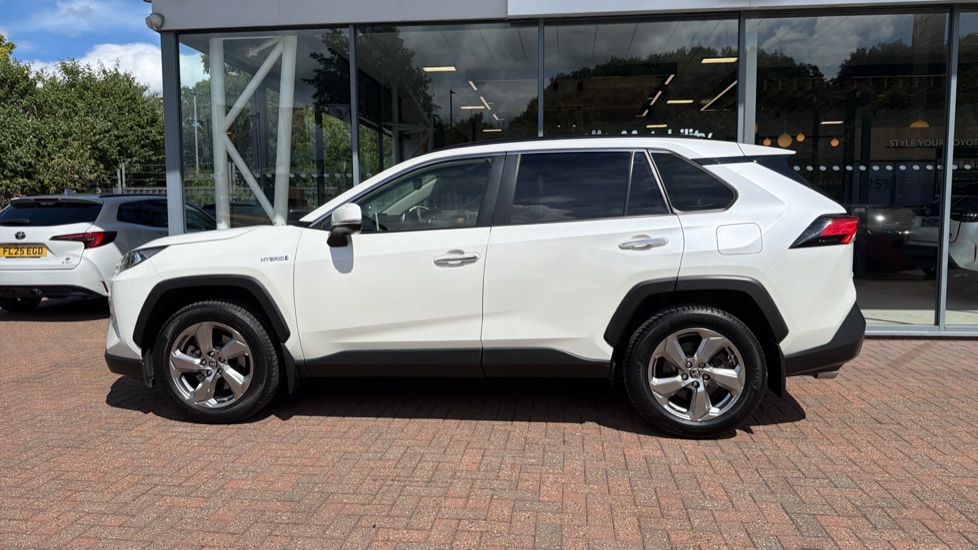 Toyota RAV4 2.5 VVT-i Hybrid Excel TSS 5dr CVT Hybrid Estate - Image 24