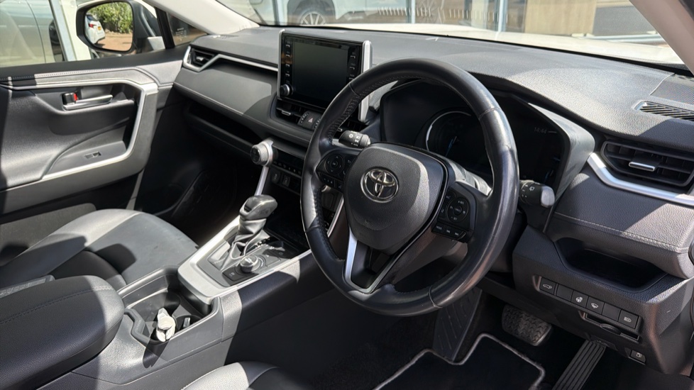 Toyota RAV4 2.5 VVT-i Hybrid Excel TSS 5dr CVT Hybrid Estate - Image 34