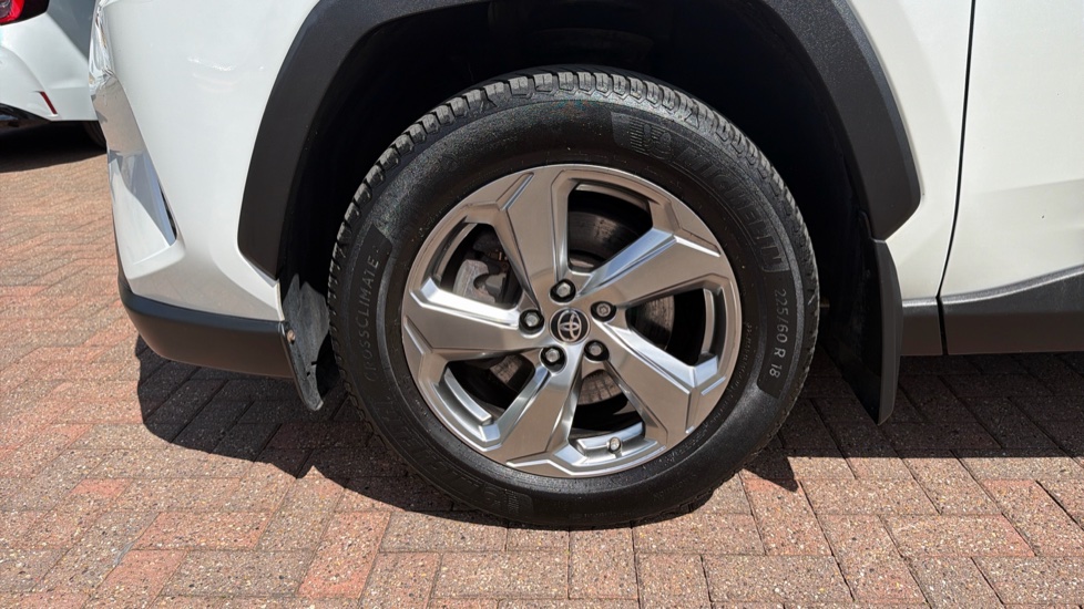 Toyota RAV4 2.5 VVT-i Hybrid Excel TSS 5dr CVT Hybrid Estate - Image 44