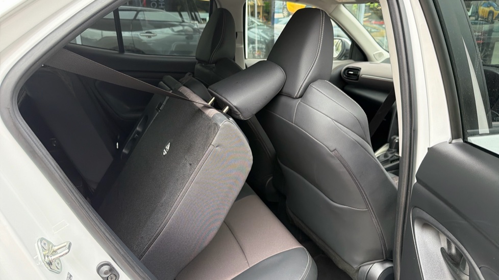 Toyota Yaris Cross 1.5 Hybrid Excel 5dr CVT Hybrid Estate - Image 18