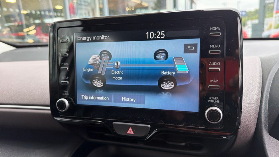 Toyota Yaris Cross 1.5 Hybrid Excel 5dr CVT Hybrid Estate - Image 30