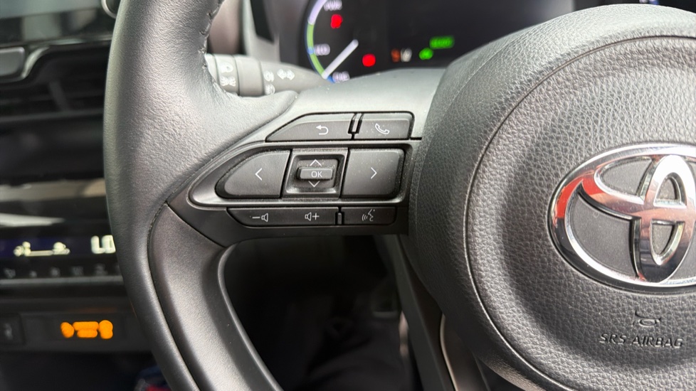 Toyota Yaris Cross 1.5 Hybrid Excel 5dr CVT Hybrid Estate - Image 36
