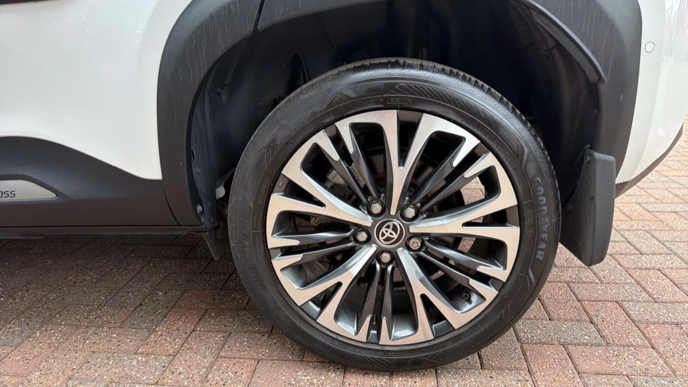 Toyota Yaris Cross 1.5 Hybrid Excel 5dr CVT Hybrid Estate - Image 43