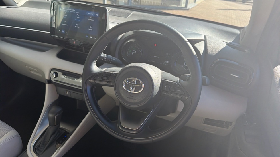 Toyota Yaris 1.5 Hybrid Excel 5dr CVT Hybrid Hatchback - Image 10