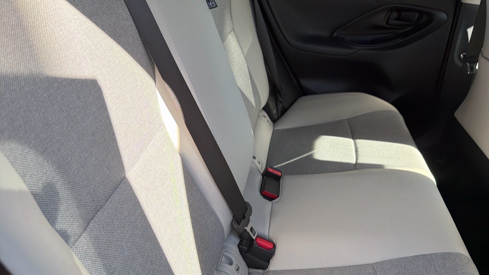 Toyota Yaris 1.5 Hybrid Excel 5dr CVT Hybrid Hatchback - Image 14