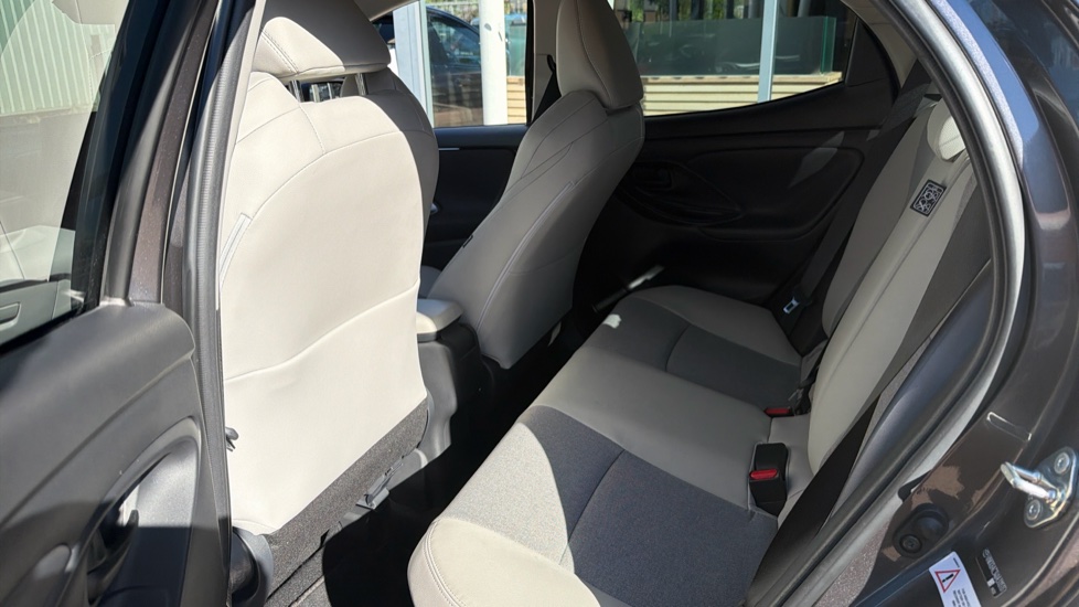 Toyota Yaris 1.5 Hybrid Excel 5dr CVT Hybrid Hatchback - Image 15