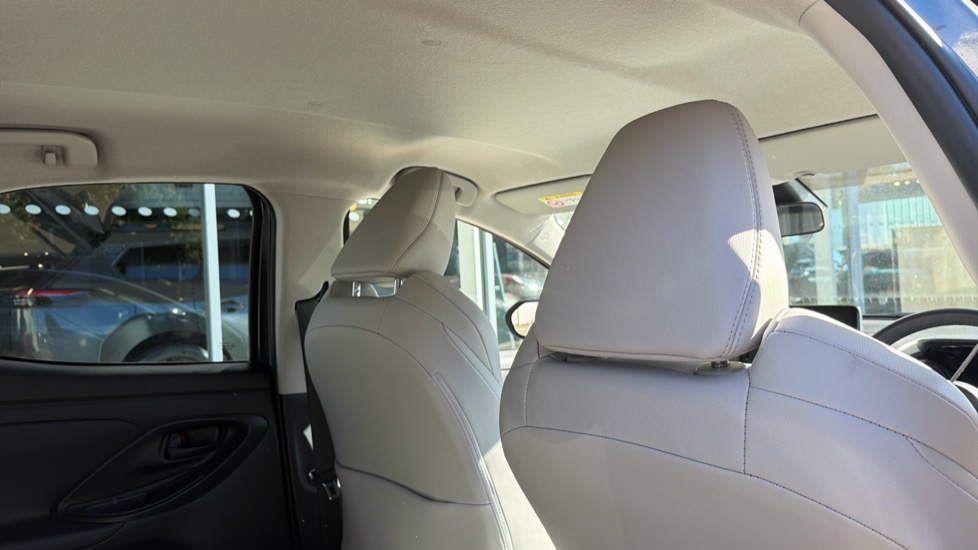 Toyota Yaris 1.5 Hybrid Excel 5dr CVT Hybrid Hatchback - Image 19