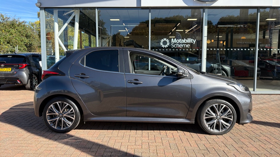 Toyota Yaris 1.5 Hybrid Excel 5dr CVT Hybrid Hatchback - Image 23