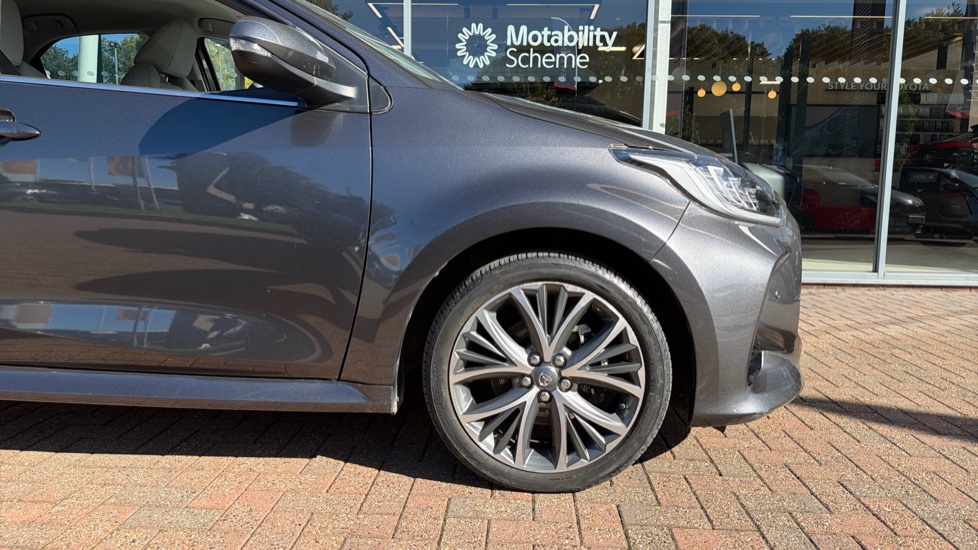 Toyota Yaris 1.5 Hybrid Excel 5dr CVT Hybrid Hatchback - Image 25