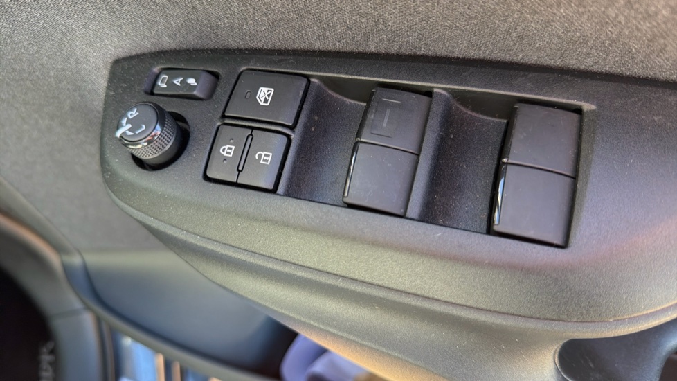 Toyota Yaris 1.5 Hybrid Excel 5dr CVT Hybrid Hatchback - Image 35