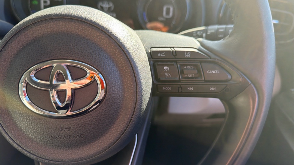 Toyota Yaris 1.5 Hybrid Excel 5dr CVT Hybrid Hatchback - Image 37