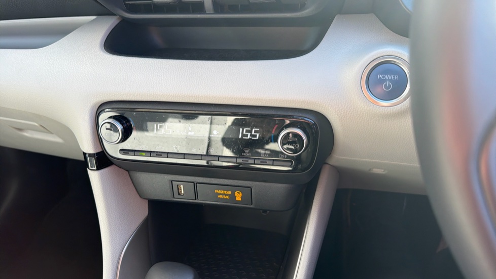 Toyota Yaris 1.5 Hybrid Excel 5dr CVT Hybrid Hatchback - Image 38