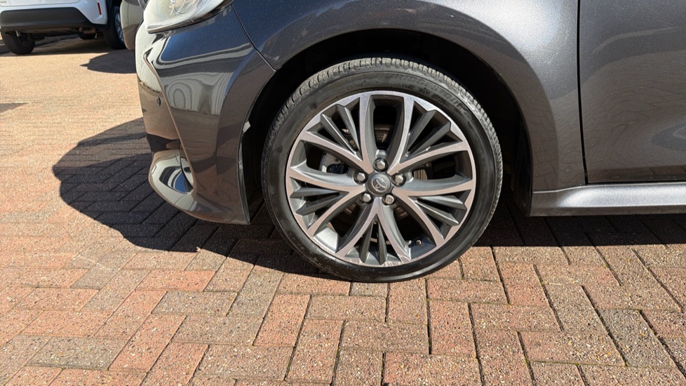 Toyota Yaris 1.5 Hybrid Excel 5dr CVT Hybrid Hatchback - Image 42
