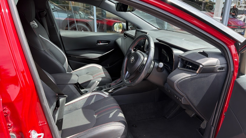 Toyota Corolla 1.8 VVT-i Hybrid GR Sport 5dr CVT Hybrid Hatchback - Image 12