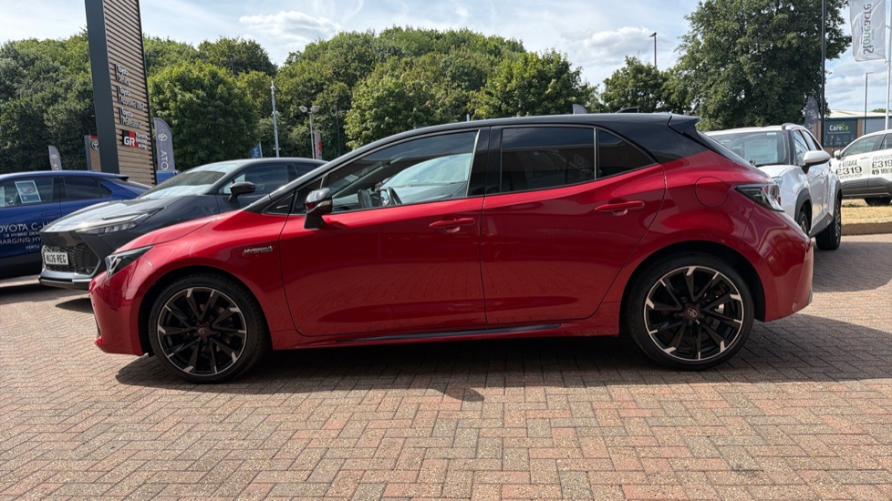 Toyota Corolla 1.8 VVT-i Hybrid GR Sport 5dr CVT Hybrid Hatchback - Image 24
