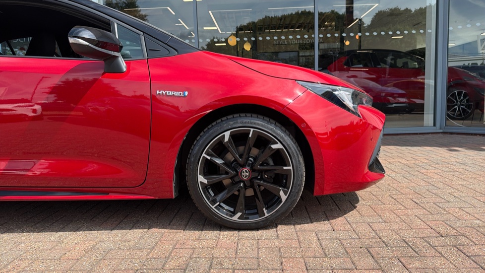 Toyota Corolla 1.8 VVT-i Hybrid GR Sport 5dr CVT Hybrid Hatchback - Image 25