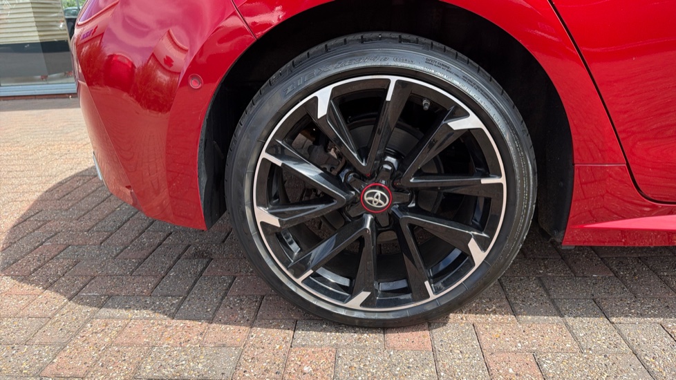 Toyota Corolla 1.8 VVT-i Hybrid GR Sport 5dr CVT Hybrid Hatchback - Image 41