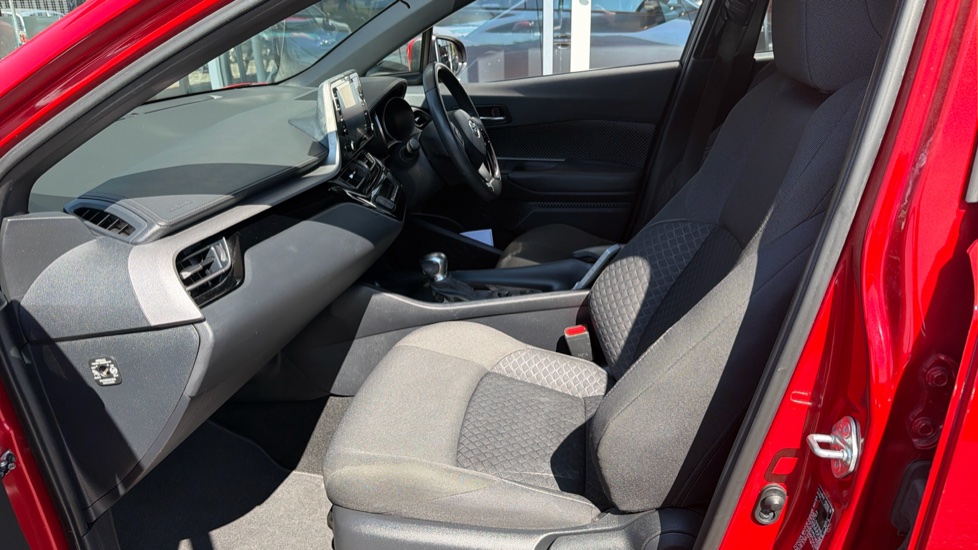 Toyota C-HR 1.8 Hybrid Icon 5dr CVT Hybrid Hatchback - Image 5