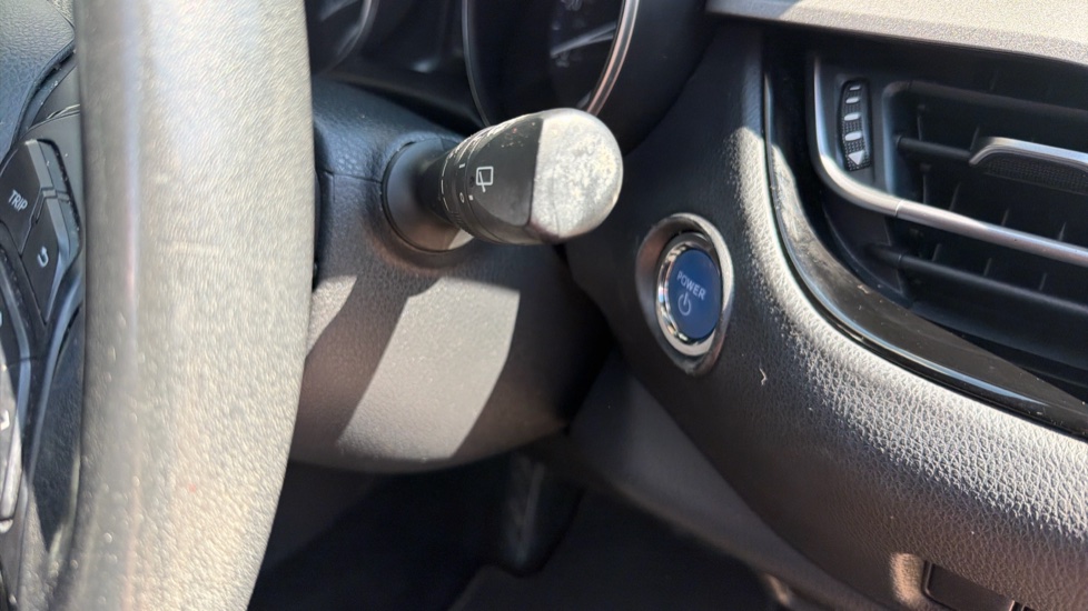 Toyota C-HR 1.8 Hybrid Icon 5dr CVT Hybrid Hatchback - Image 16