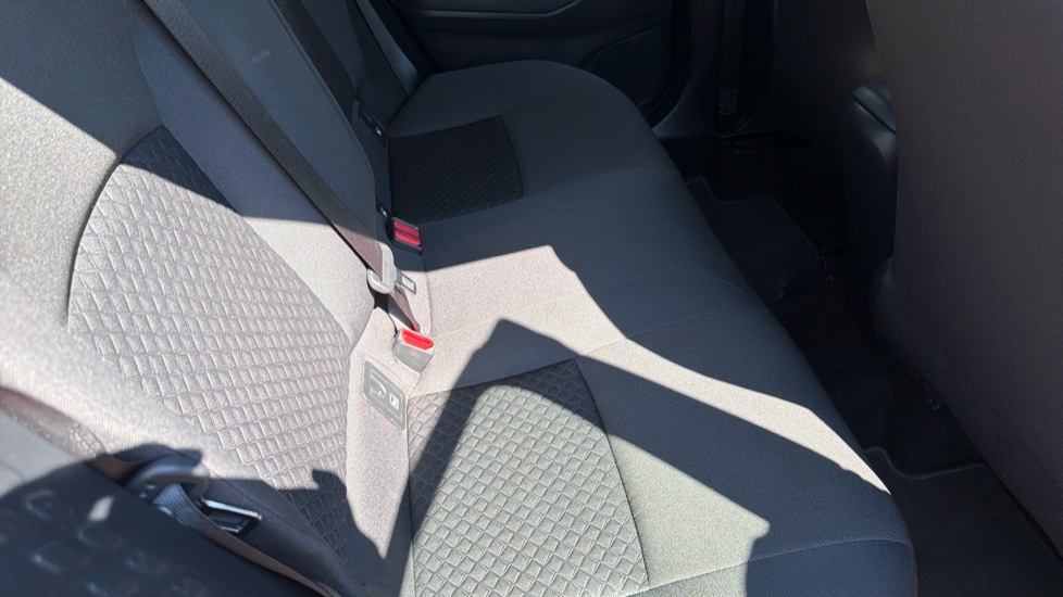 Toyota C-HR 1.8 Hybrid Icon 5dr CVT Hybrid Hatchback - Image 17