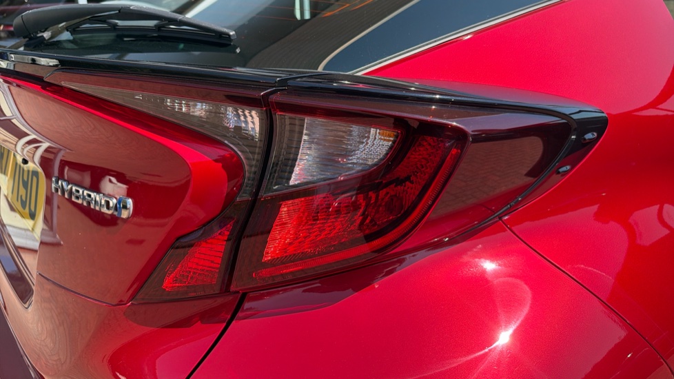 Toyota C-HR 1.8 Hybrid Icon 5dr CVT Hybrid Hatchback - Image 21