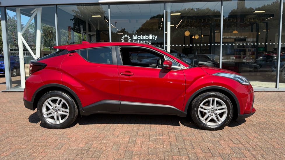 Toyota C-HR 1.8 Hybrid Icon 5dr CVT Hybrid Hatchback - Image 23