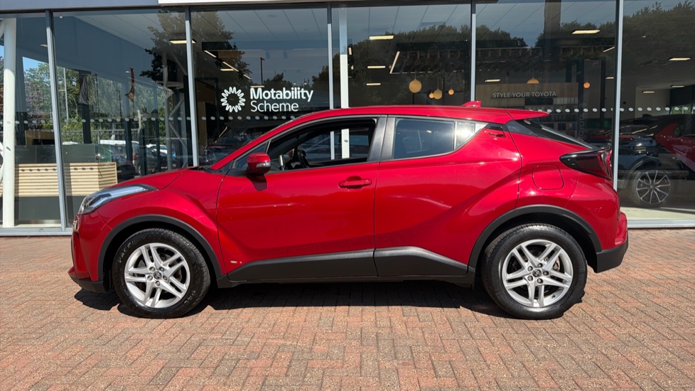 Toyota C-HR 1.8 Hybrid Icon 5dr CVT Hybrid Hatchback - Image 24