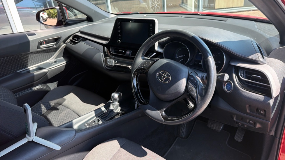 Toyota C-HR 1.8 Hybrid Icon 5dr CVT Hybrid Hatchback - Image 34