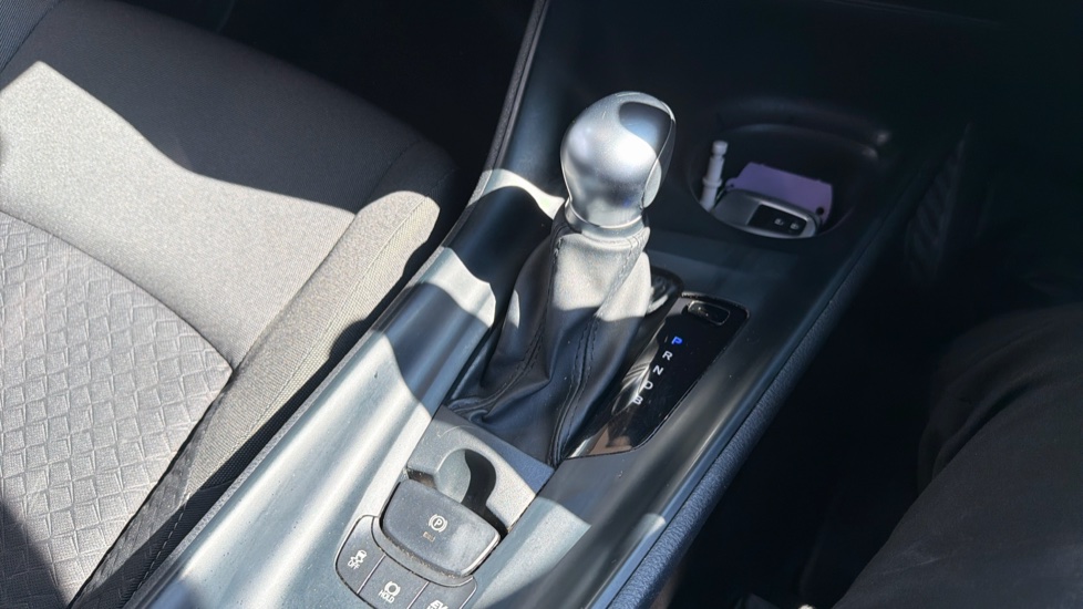 Toyota C-HR 1.8 Hybrid Icon 5dr CVT Hybrid Hatchback - Image 39