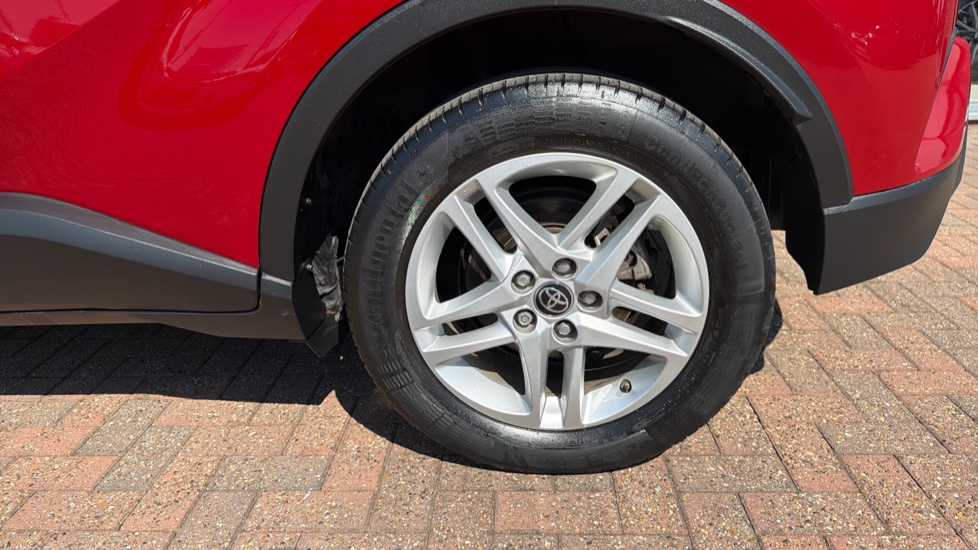 Toyota C-HR 1.8 Hybrid Icon 5dr CVT Hybrid Hatchback - Image 43