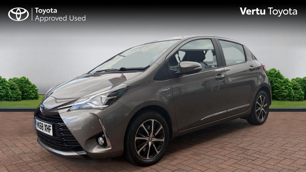 Toyota Yaris 1.5 Hybrid Icon Tech 5dr CVT Hybrid Hatchback - Image 3
