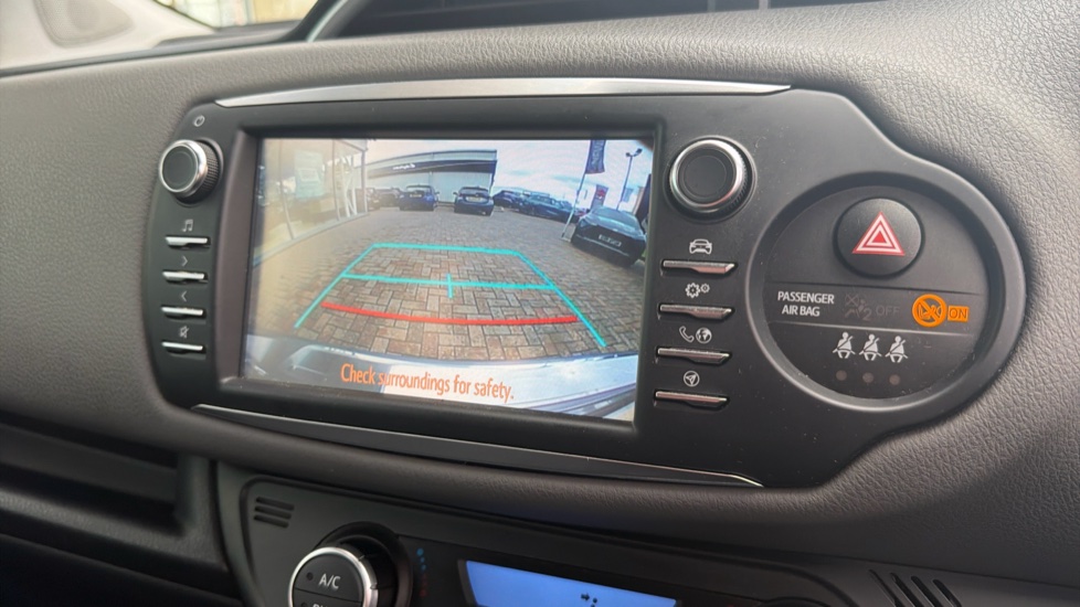 Toyota Yaris 1.5 Hybrid Icon Tech 5dr CVT Hybrid Hatchback - Image 33