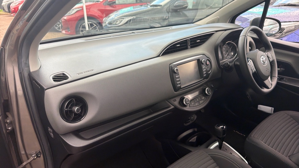 Toyota Yaris 1.5 Hybrid Icon Tech 5dr CVT Hybrid Hatchback - Image 44