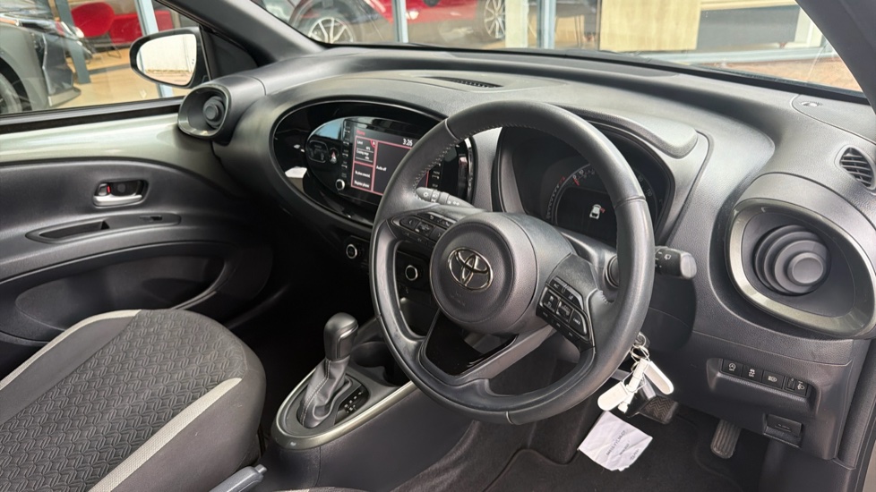 Toyota Aygo X 1.0 VVT-i Edge 5dr Auto Petrol Hatchback - Image 34