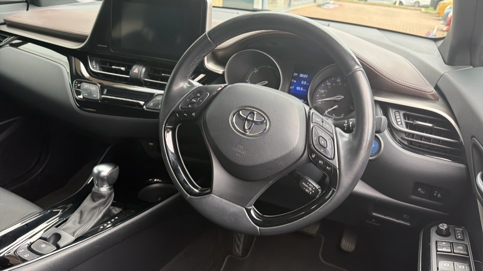 Toyota C-HR 1.8 Hybrid Excel 5dr CVT Hybrid Hatchback - Image 10