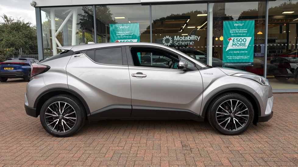 Toyota C-HR 1.8 Hybrid Excel 5dr CVT Hybrid Hatchback - Image 23