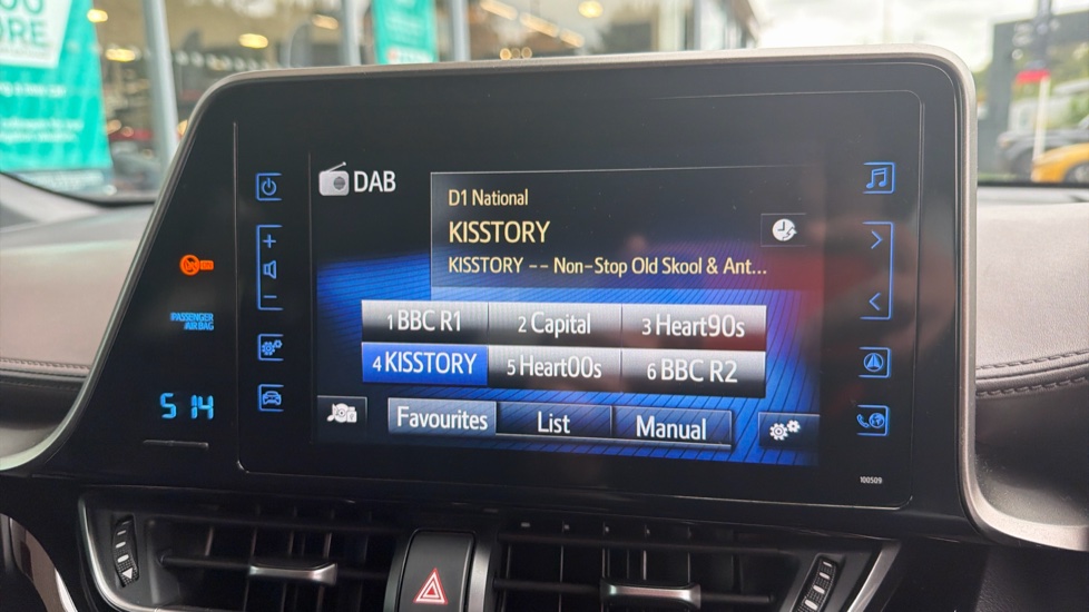 Toyota C-HR 1.8 Hybrid Excel 5dr CVT Hybrid Hatchback - Image 31