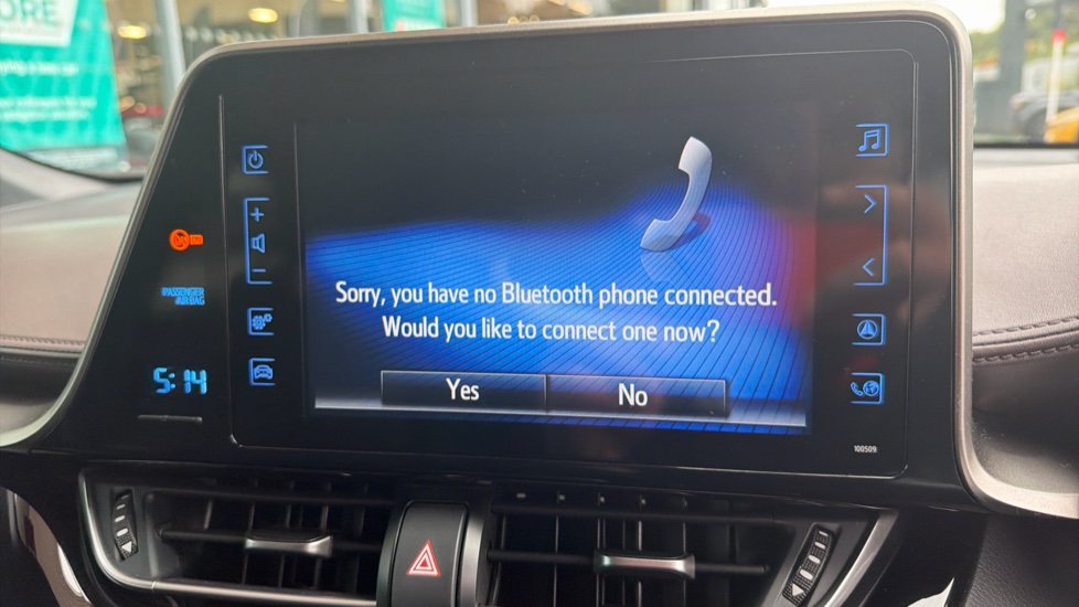 Toyota C-HR 1.8 Hybrid Excel 5dr CVT Hybrid Hatchback - Image 32
