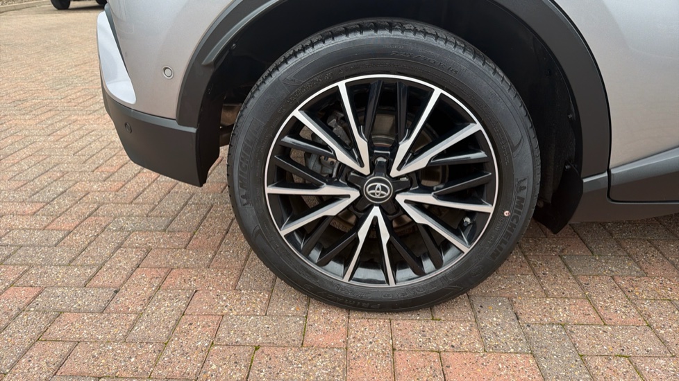 Toyota C-HR 1.8 Hybrid Excel 5dr CVT Hybrid Hatchback - Image 41