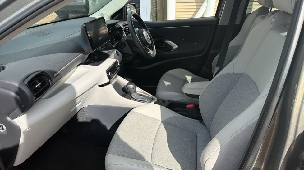 Toyota Yaris 1.5 Hybrid Excel 5dr CVT Hybrid Hatchback - Image 5