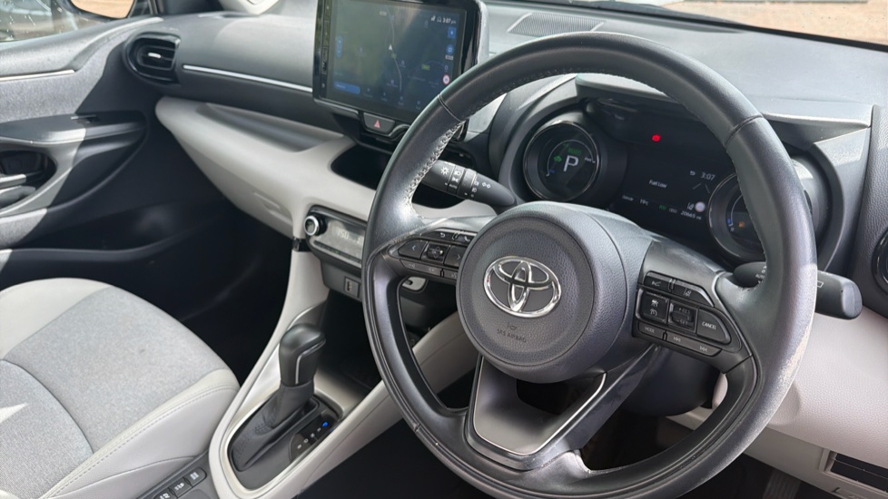 Toyota Yaris 1.5 Hybrid Excel 5dr CVT Hybrid Hatchback - Image 7