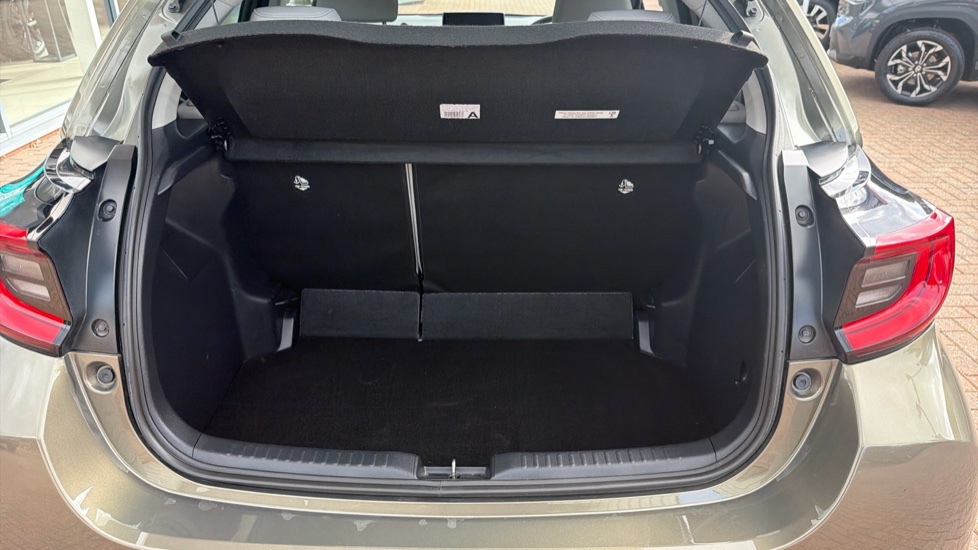 Toyota Yaris 1.5 Hybrid Excel 5dr CVT Hybrid Hatchback - Image 13