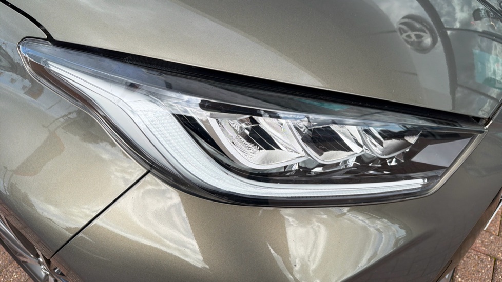 Toyota Yaris 1.5 Hybrid Excel 5dr CVT Hybrid Hatchback - Image 20