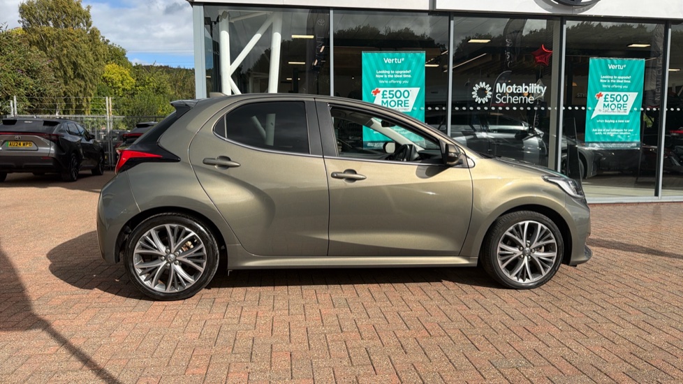 Toyota Yaris 1.5 Hybrid Excel 5dr CVT Hybrid Hatchback - Image 23