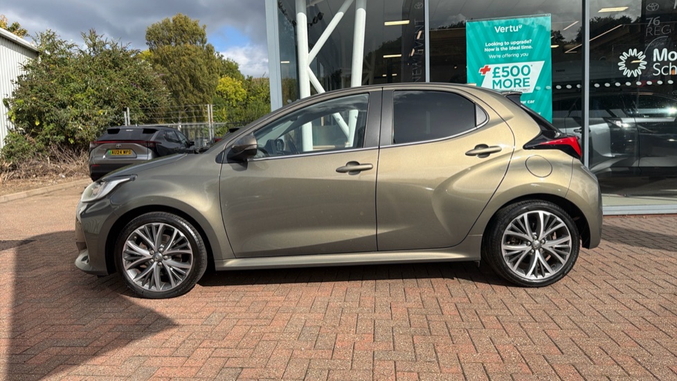 Toyota Yaris 1.5 Hybrid Excel 5dr CVT Hybrid Hatchback - Image 24