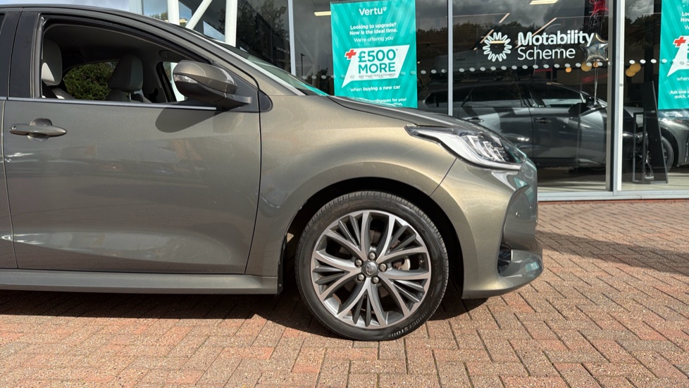 Toyota Yaris 1.5 Hybrid Excel 5dr CVT Hybrid Hatchback - Image 25