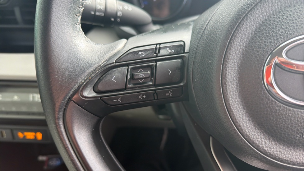 Toyota Yaris 1.5 Hybrid Excel 5dr CVT Hybrid Hatchback - Image 36