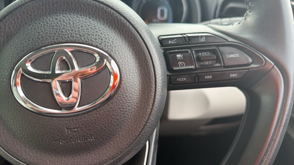 Toyota Yaris 1.5 Hybrid Excel 5dr CVT Hybrid Hatchback - Image 37
